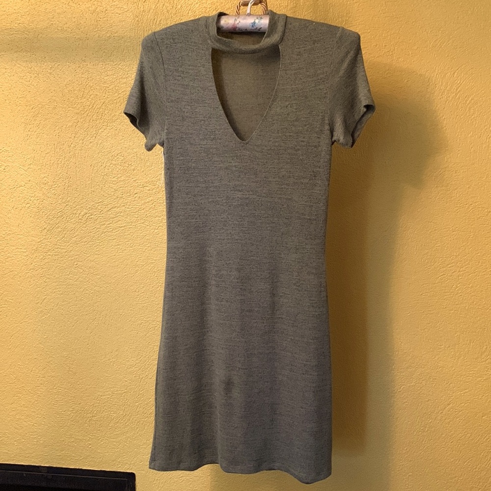 Wilfred Donde Dress, NWT, Alligator Green, Size Medium, Aritzia